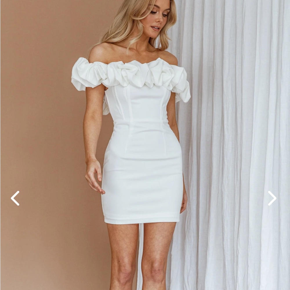 BNWT Selfie Leslie Always Yours Off Shoulder Dress
